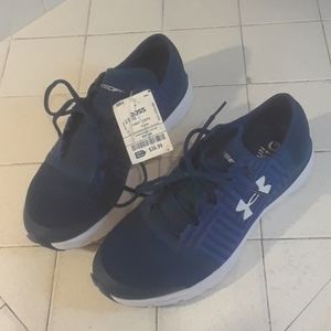Under Armour Woman's Size 10